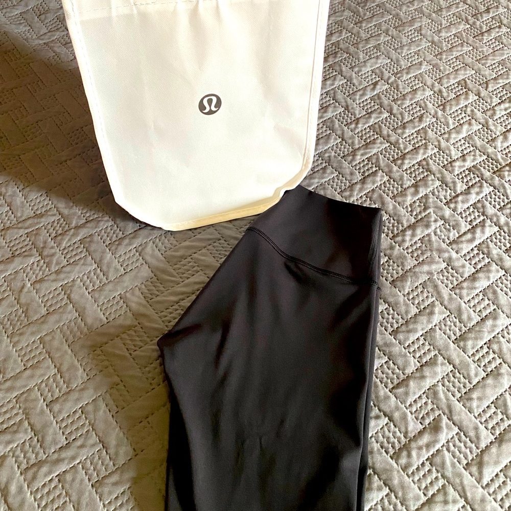 Lululemon wunder under leggings. Worn once!